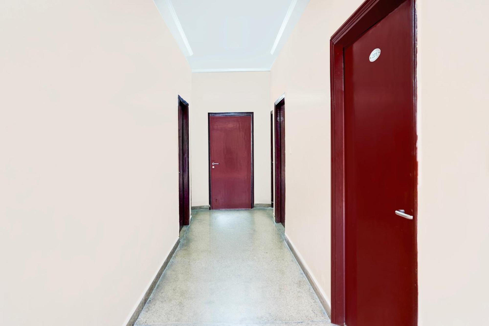 Super Hotel O Gms Road Ballupur Chowk Dehradun Exterior foto